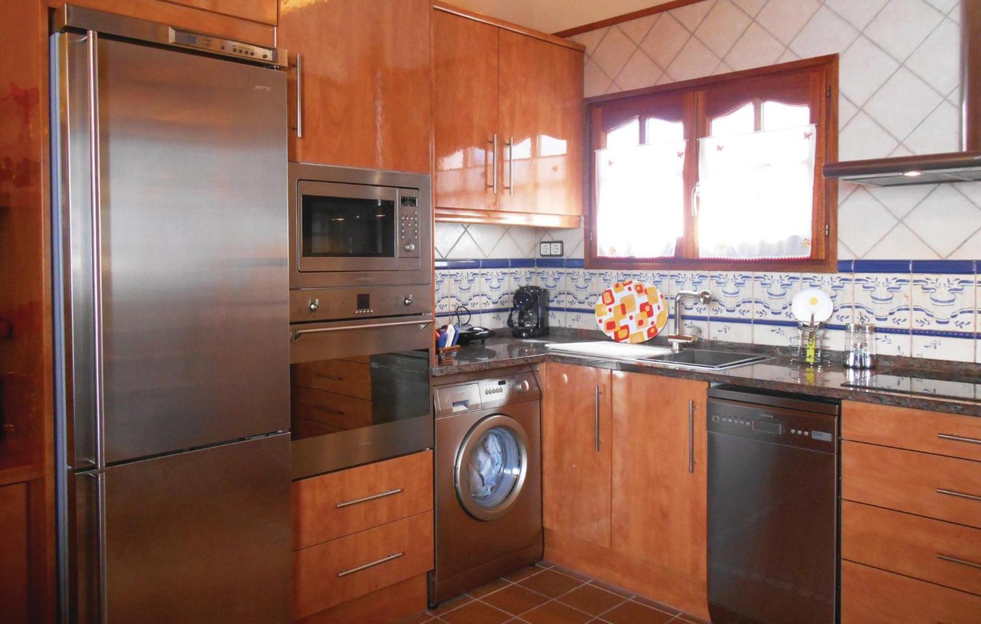 Amazing Apartment In Tossa De Mar With Wifi Exteriör bild