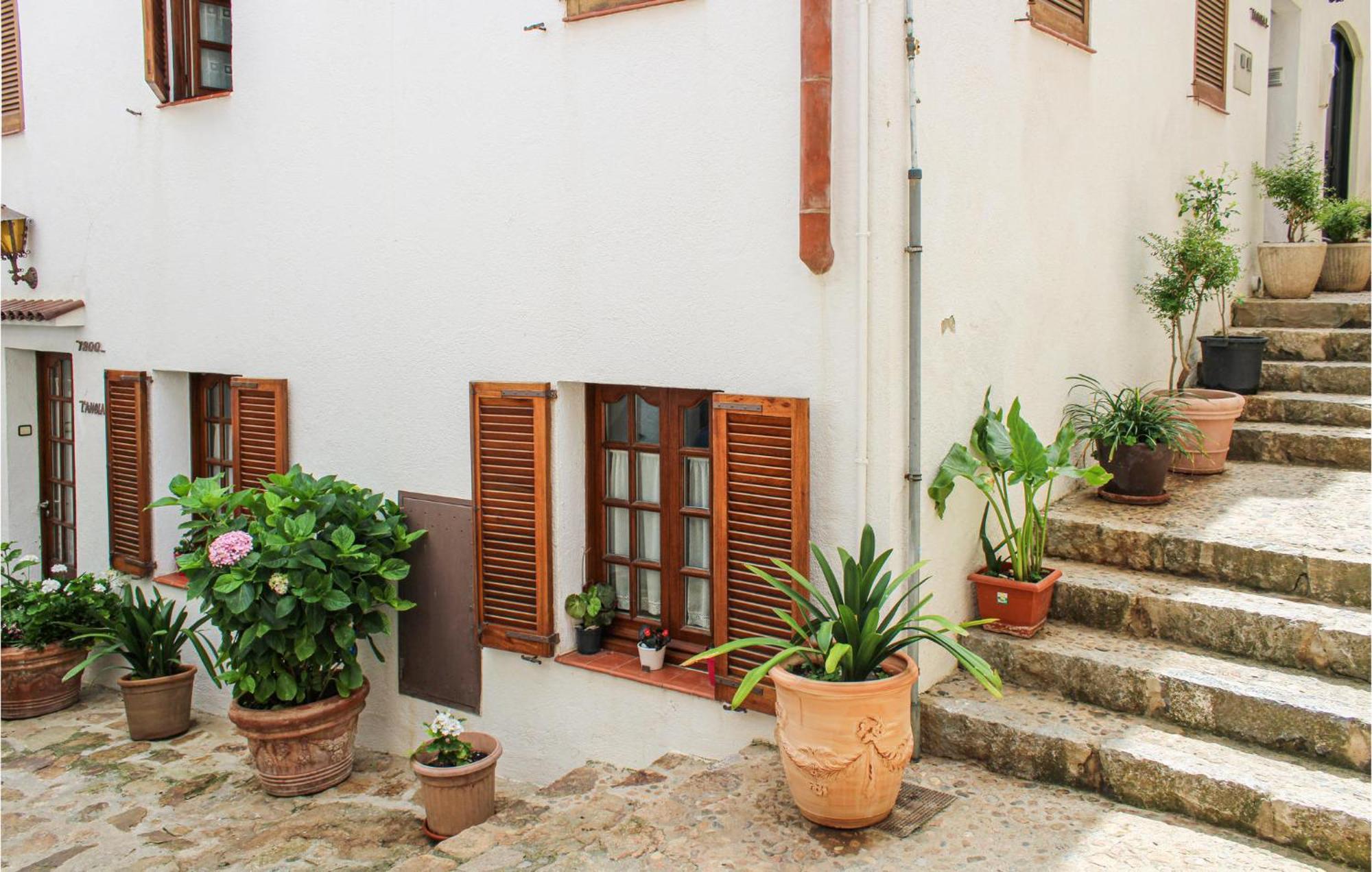 Amazing Apartment In Tossa De Mar With Wifi Exteriör bild